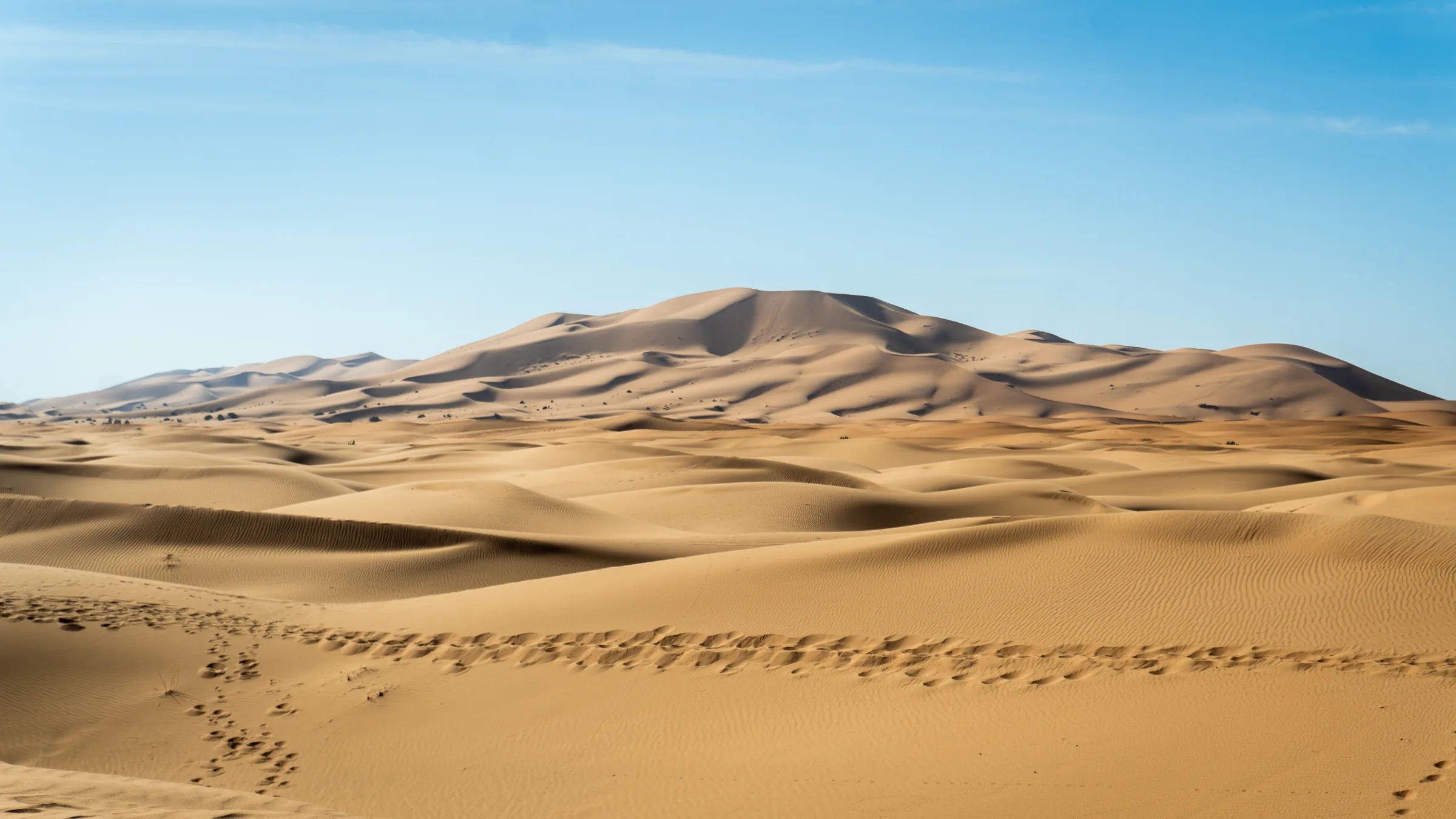 Las dunas del Erg Chegaga en el desierto del Sahara marroquí
